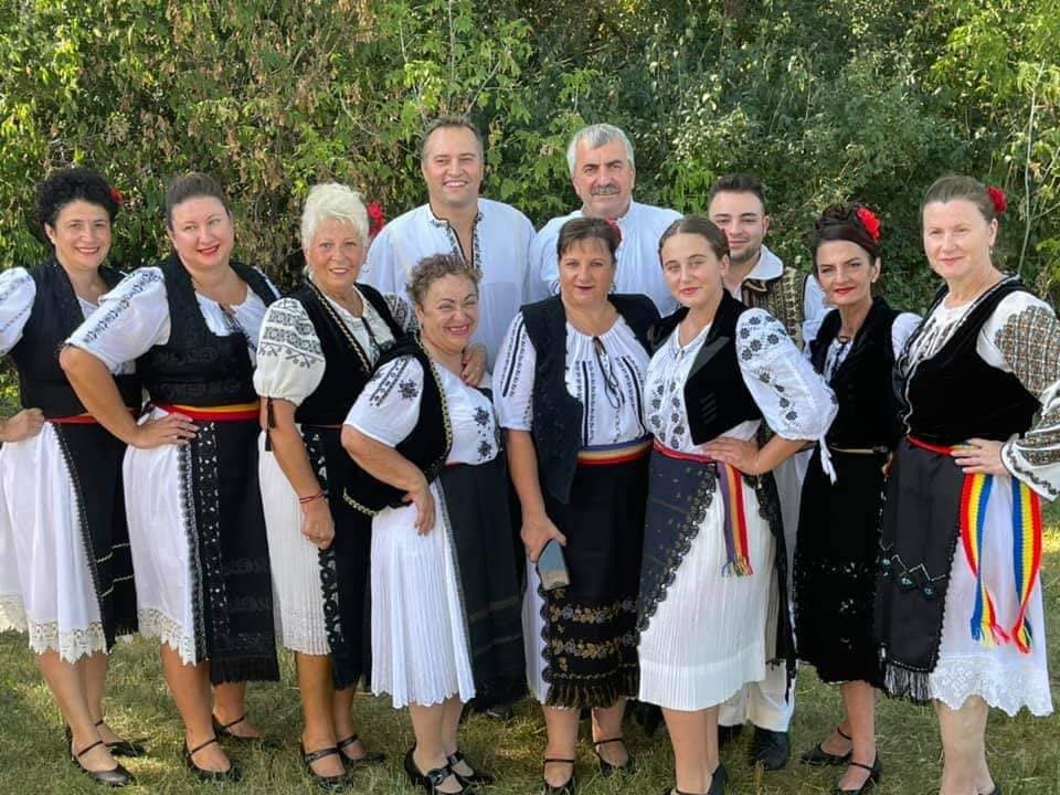 Romanian traditional attire